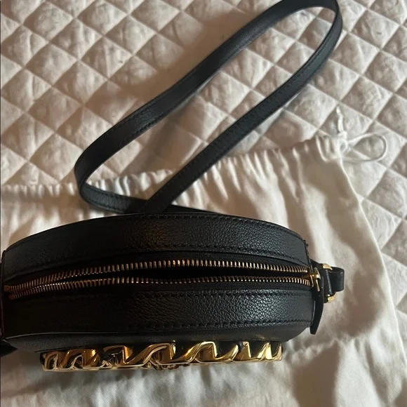 ✨Versace Black and Gold Shoulder Bag✨ - Picture 12 of 12